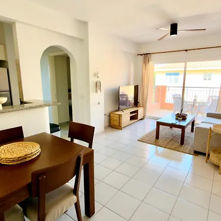 Limnaria Oasis 206 - 1 Bedroom Poolside And Retreat *