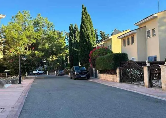 Limnaria Oasis 206 - 1 Bedroom Poolside And Retreat * פאפוס